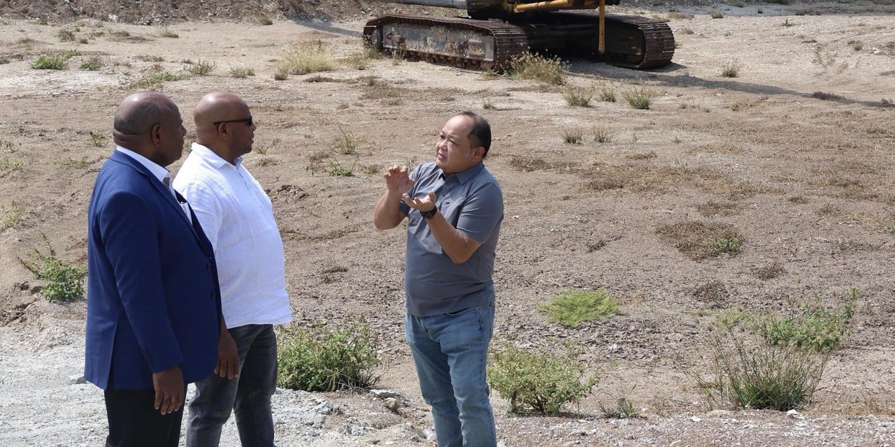 KPHL Chairman Isaac Lupari and Acting Managing Director Luke Liria at the Kumul Tower site KPHL Chairman Isaac Lupari and Acting Managing Director Luke Liria at the Kumul Tower site.png